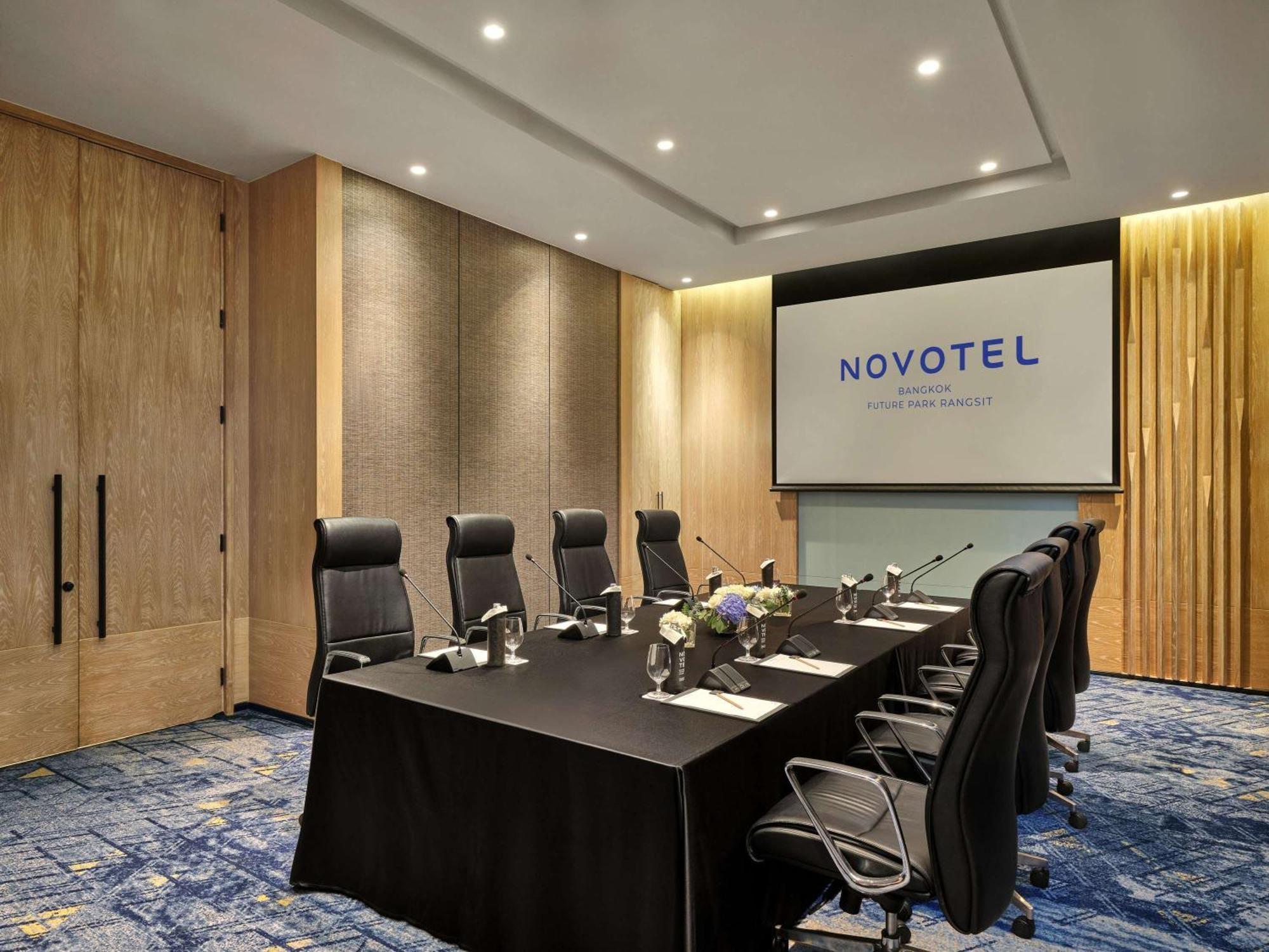 Novotel Bangkok Future Park Rangsit محافظة باثوم ثاني المظهر الخارجي الصورة