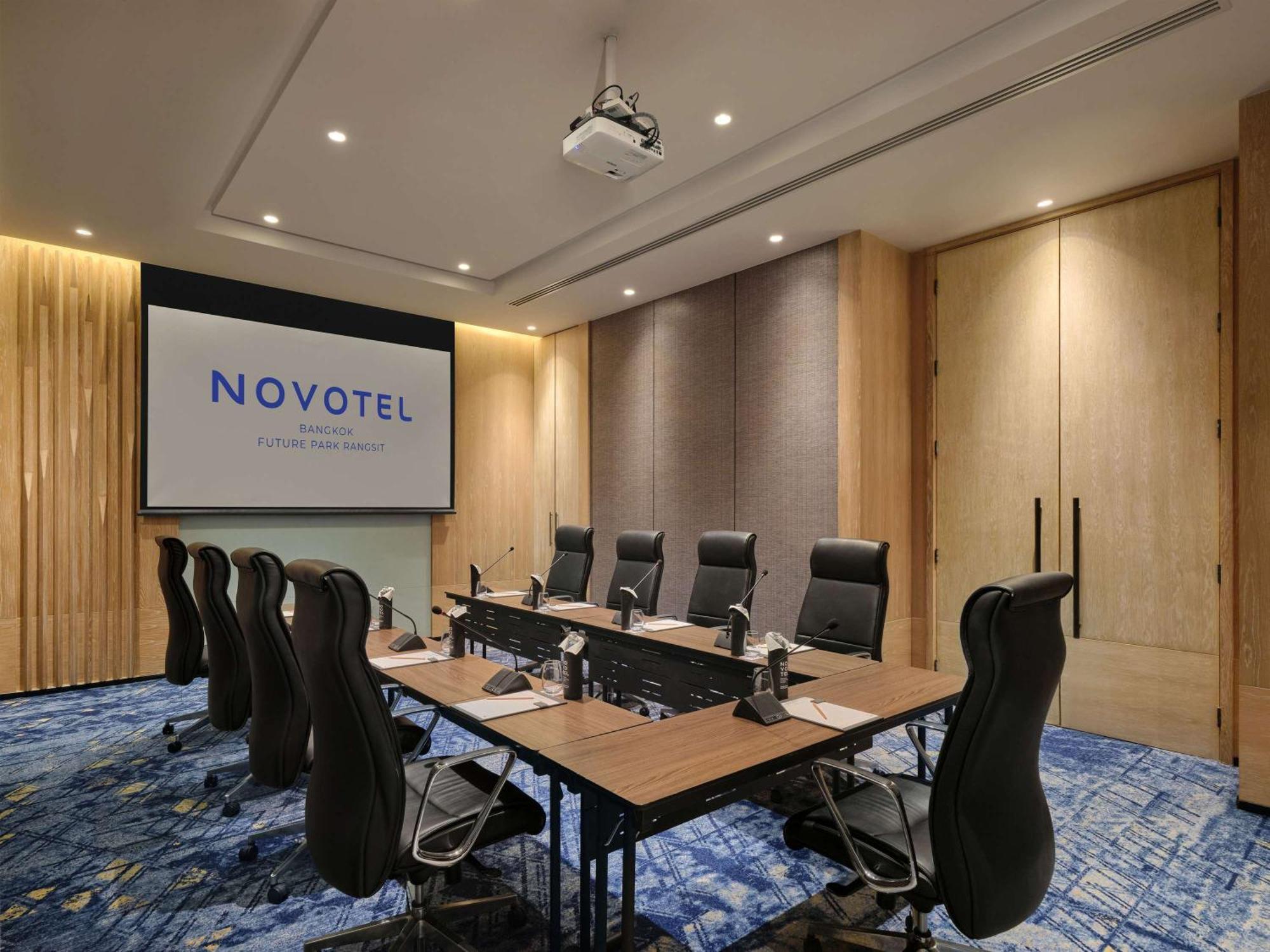 Novotel Bangkok Future Park Rangsit محافظة باثوم ثاني المظهر الخارجي الصورة